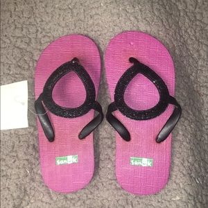 Sanuk girls 12 Purple FlipFlops w/Black Glitter